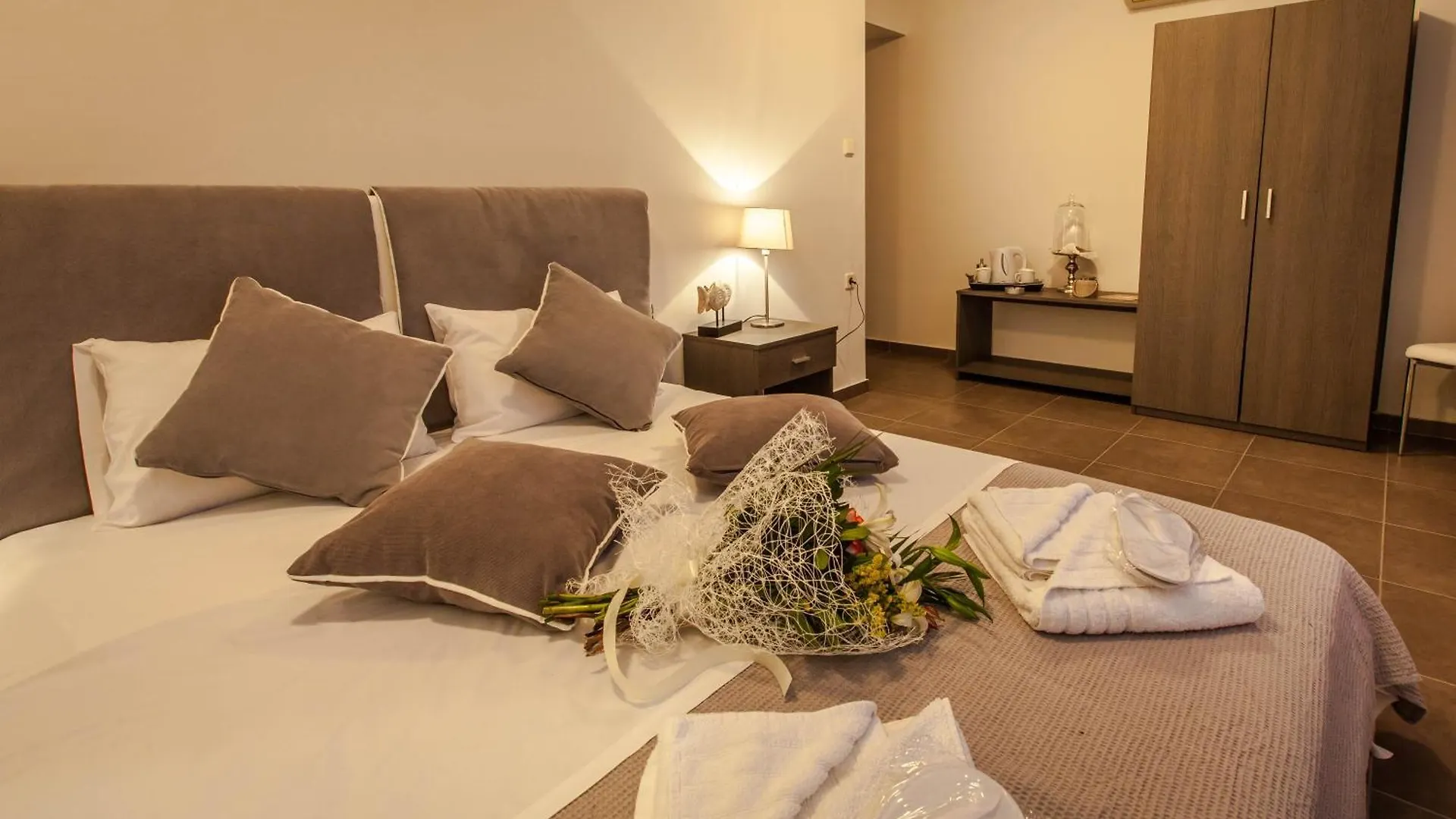 Aqua Mare Sea Side Rooms Nea Kallikrateia 3*,  Griechenland