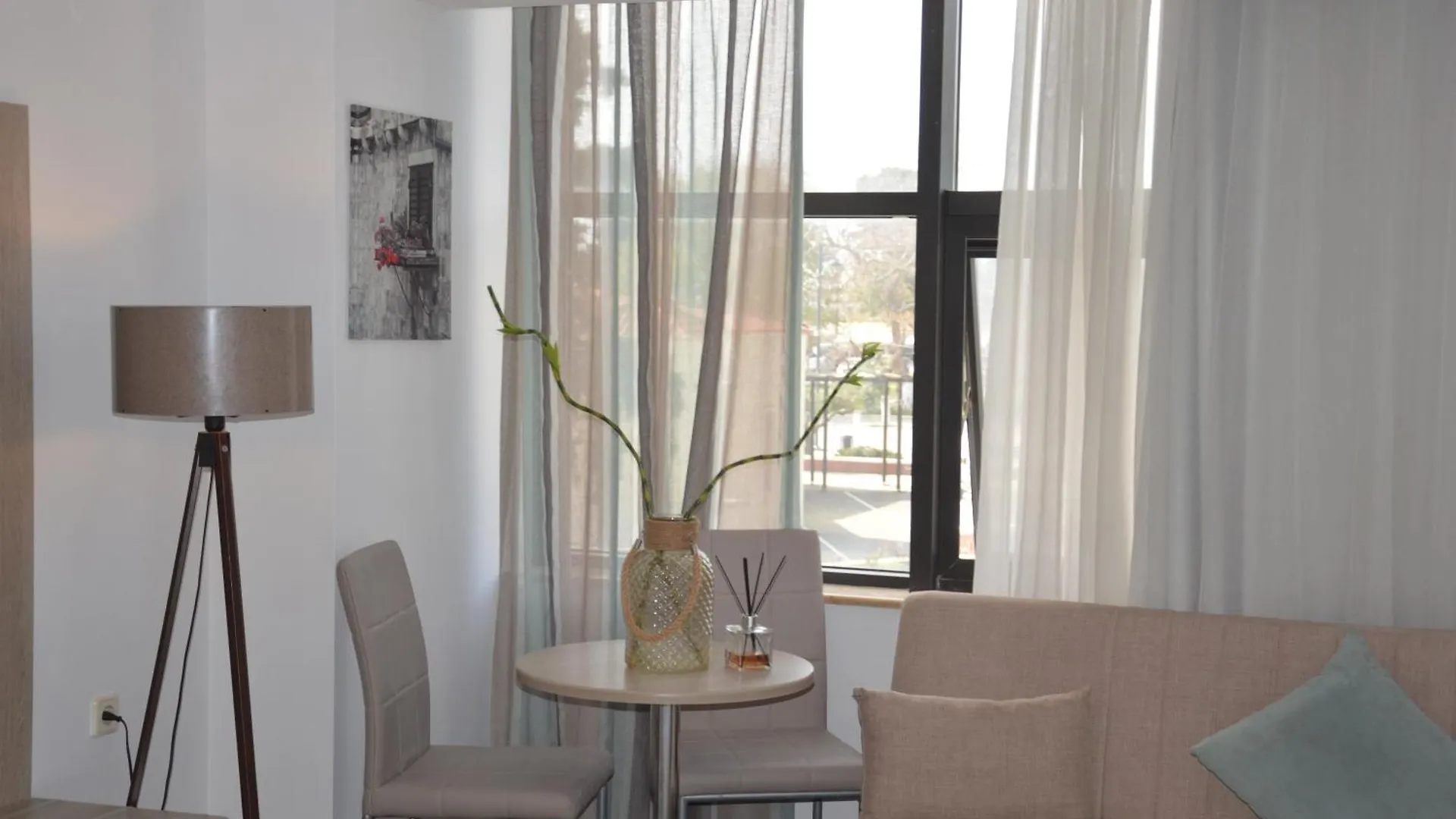 Aqua Mare Sea Side Rooms Nea Kallikrateia