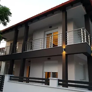 Fantastic Four Apartment Néoi Epivátai