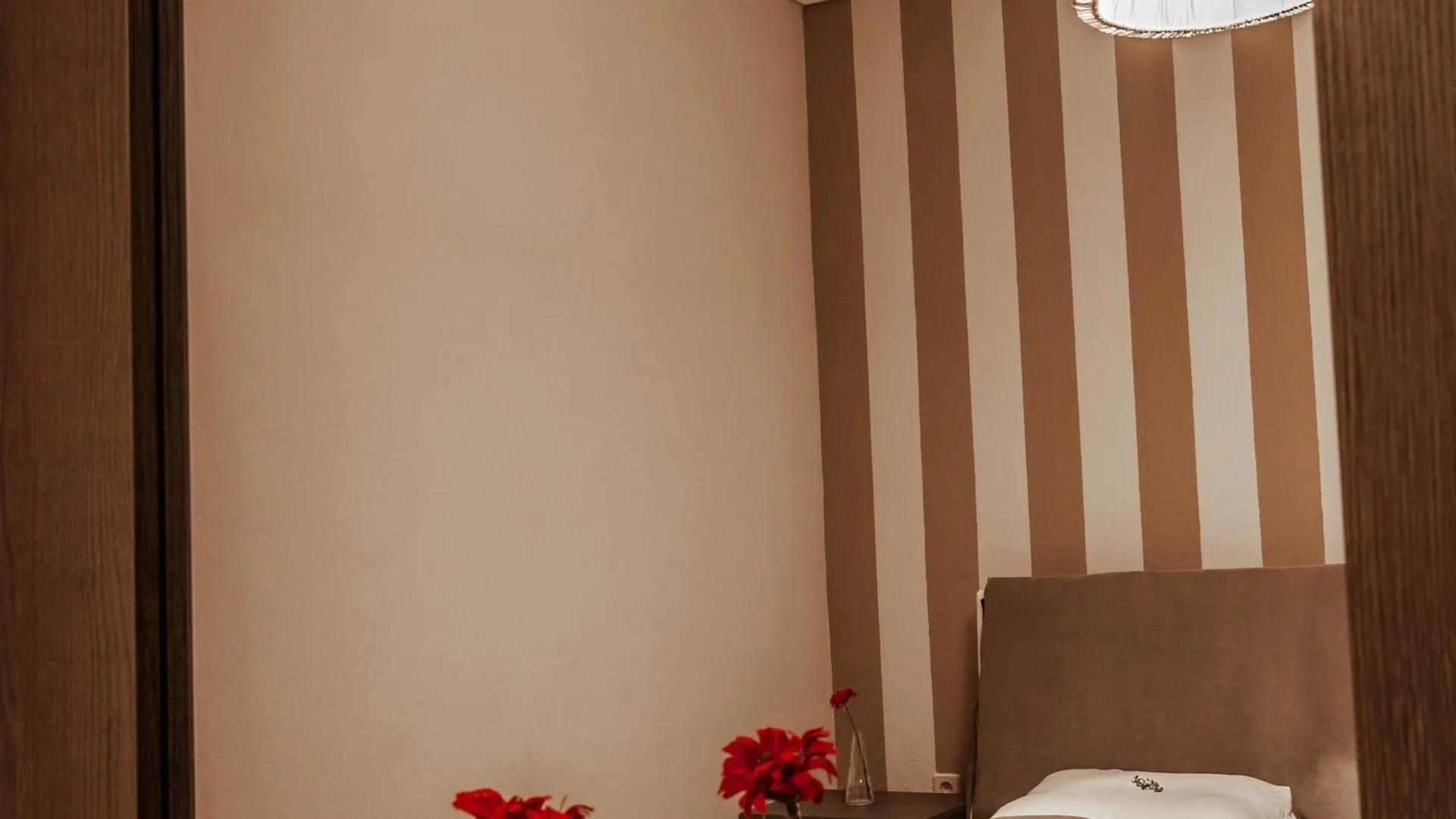 Aqua Mare Sea Side Rooms Nea Kallikrateia Hotel de apartamente